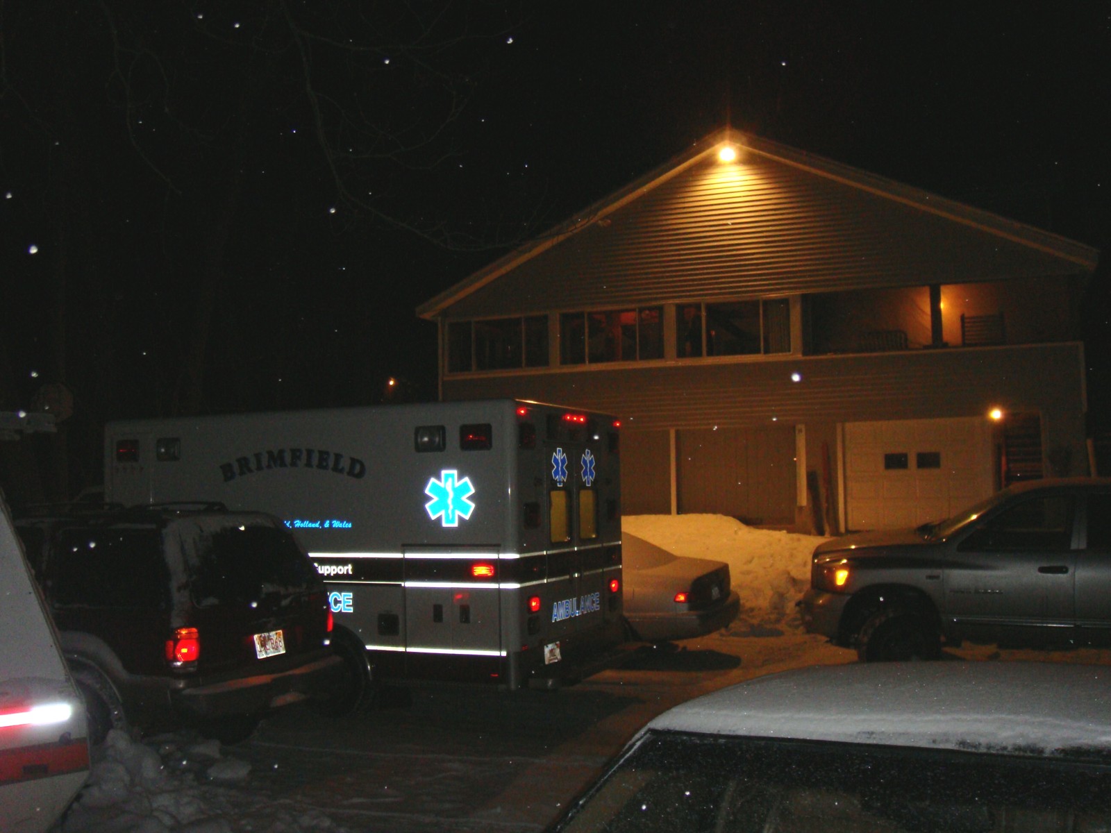 Ambulace-in-front-of-the-Blais-residence-on-28-Overlook-Road